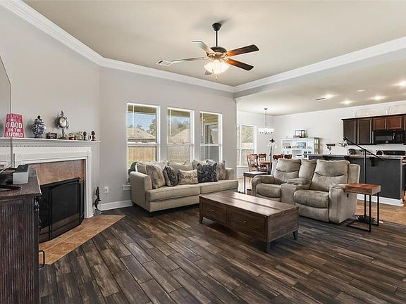 4th image of 42299 Cy Cir