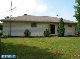 398 Maple Ave, Collegeville, PA 19426