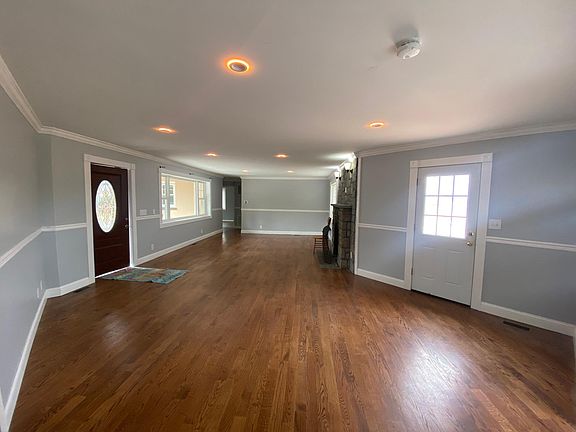 Dining area is open to Living Room