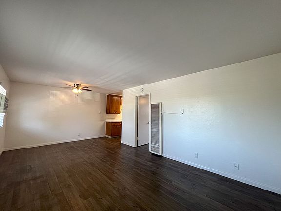 3rd image of 336 Claydelle Ave #9