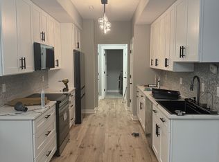 1206 S 52nd St, West Des Moines, IA 50265