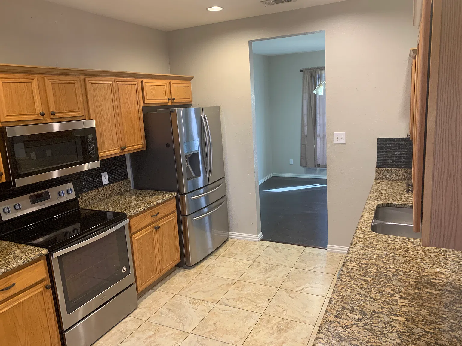 1390 Roan Drive — Photo 3