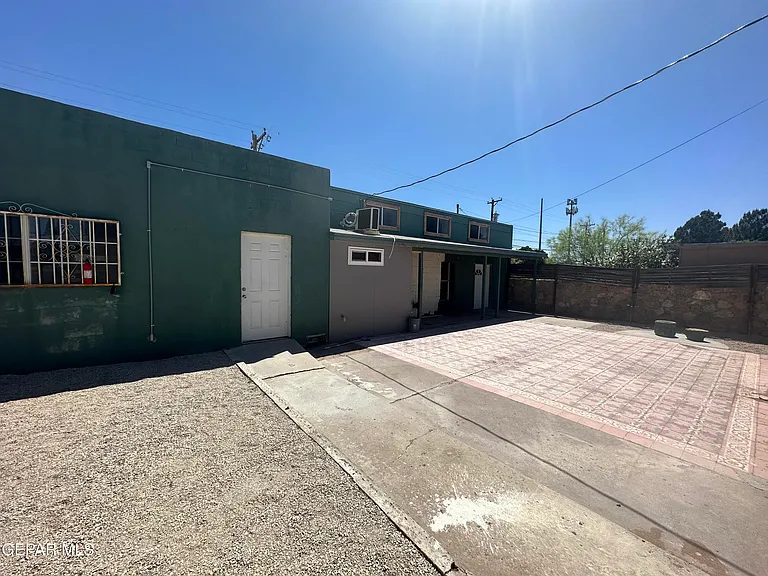 4640 La Luz Ave #B — Photo 6