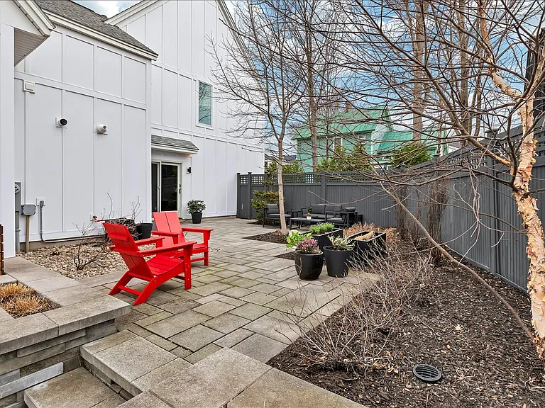 18 Granite St — Photo 79