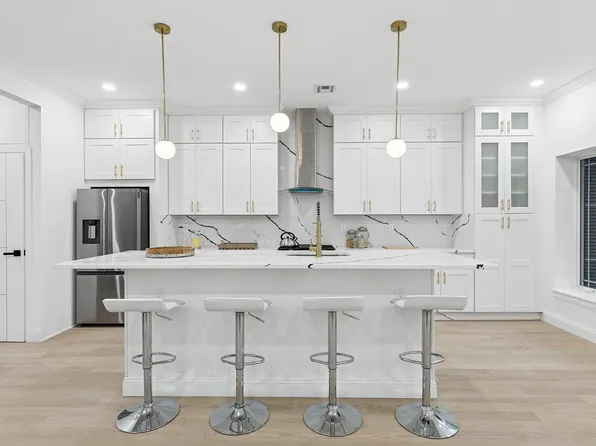 84 Himrod Street image 7 of 36