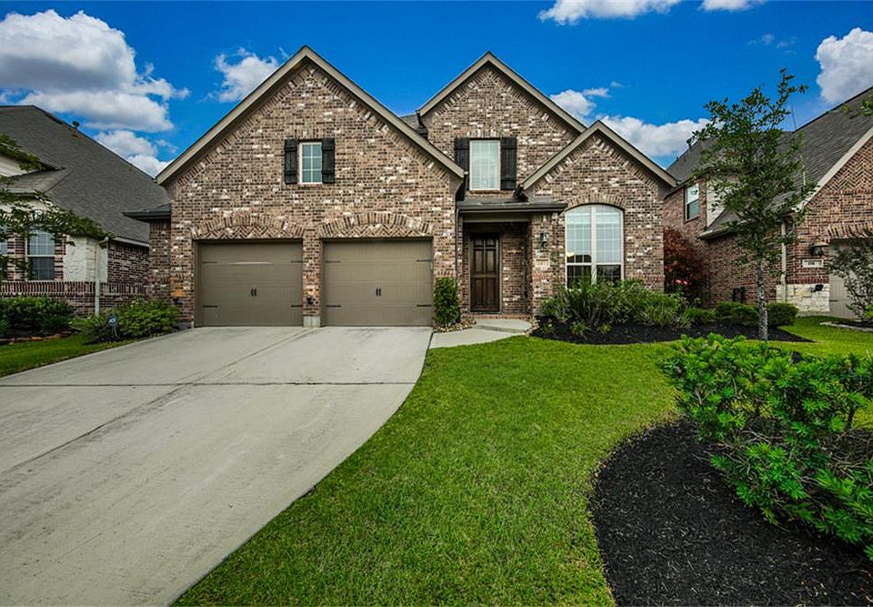 1st image of 187 N Vershire Cir