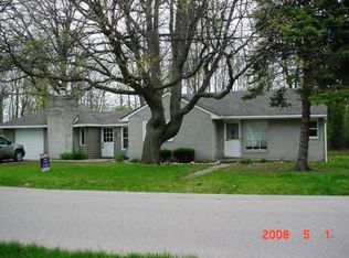 445 Colebrook Dr, Troy, MI 48083