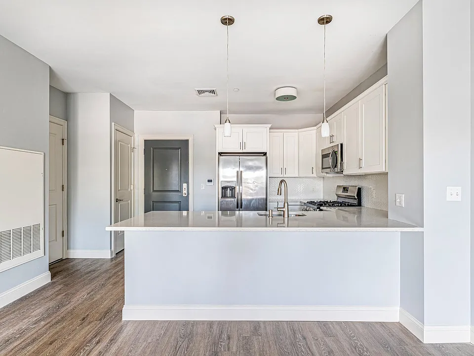 Four Winds Apartments
