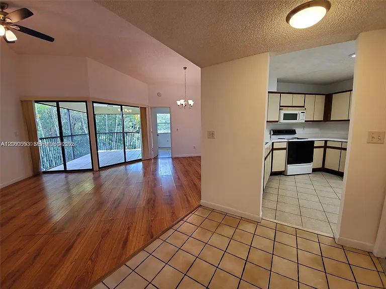 805 N Franklin Ave #805L — Photo 17