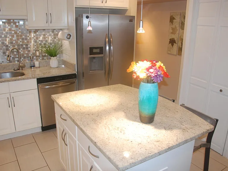 Light and bright with plenty of working and storage space.