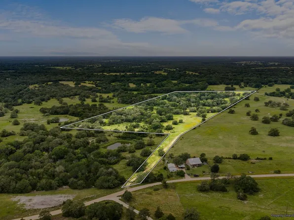 8413 Mach Rd, La Grange, TX 78945