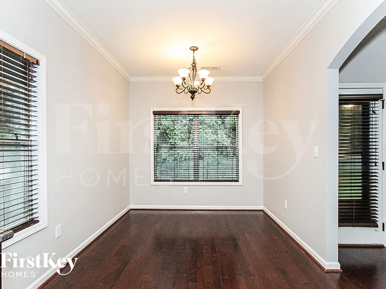 2067 Kerry Cir — Photo 5