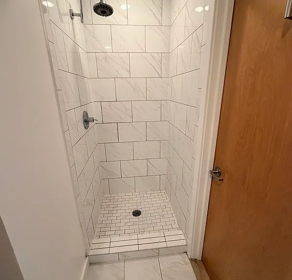 418 N 25th St #220 — Photo 11