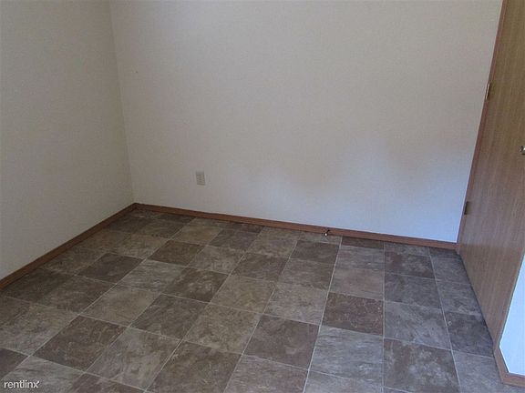 Scenic and Skyview 055