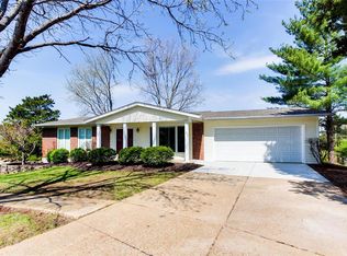 103 Lorchris Cir, Ballwin, MO