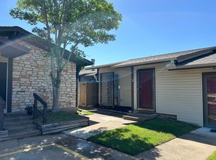 2100 Windsor Dr APT 22, Bryan, TX 77802