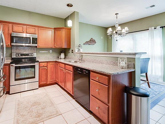 4th image of 4053 Kenesaw Dr