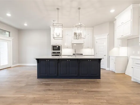 16225 Verbena Cir, Edmond, OK 73013