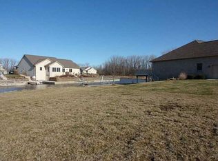 5279 Watercrest Dr #8, Celina, OH 45822