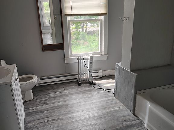 5th image of 516 N 2nd St #2