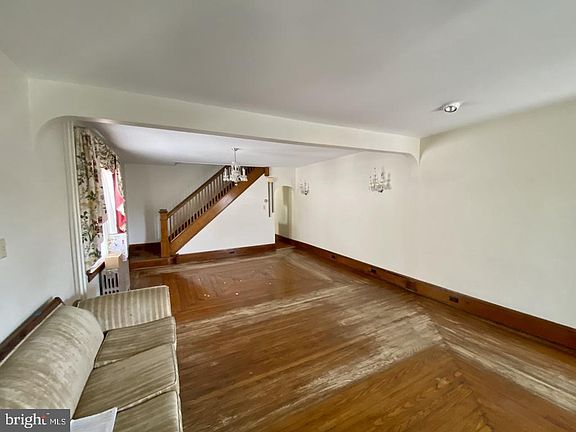 5th image of 2147 W Norwegian St