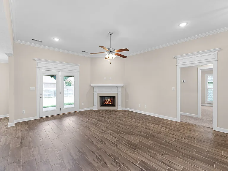 38 Garrison Dr — Photo 3