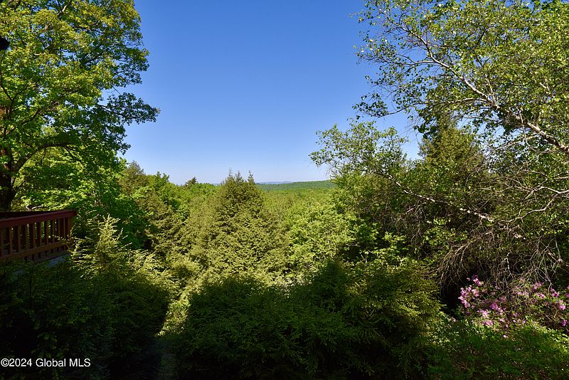 4th image of 174 S Line Road