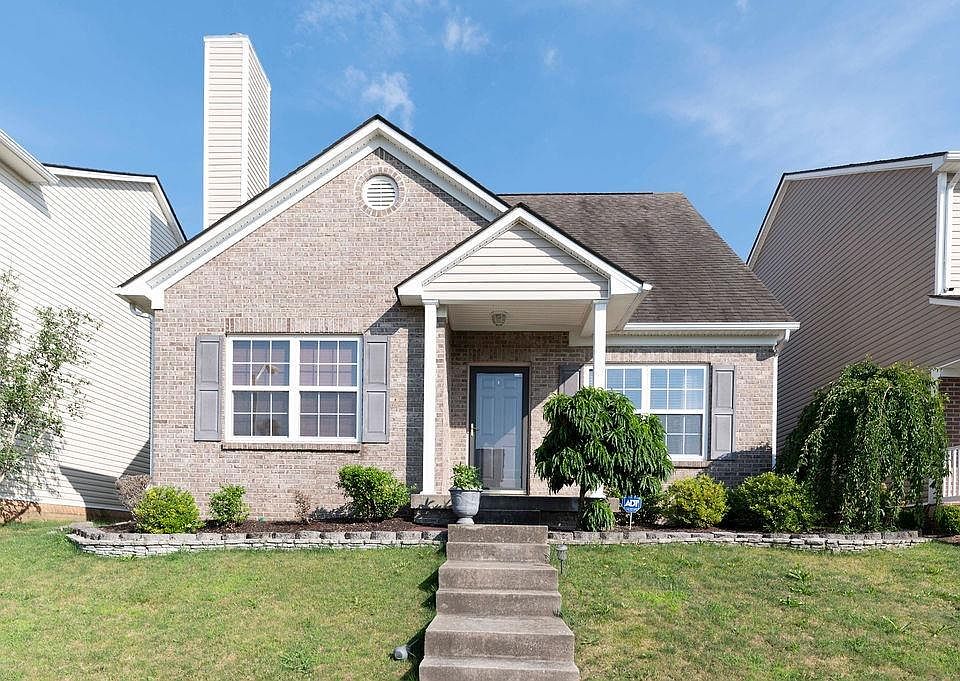 1st image of 172 Acorn Falls Dr