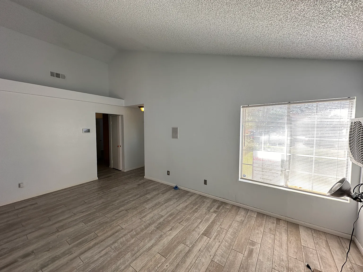3 bed, 1127 sqft, $2,595 — Photo 3