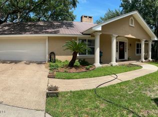 5904 Shore Dr, Ocean Springs, MS 39564