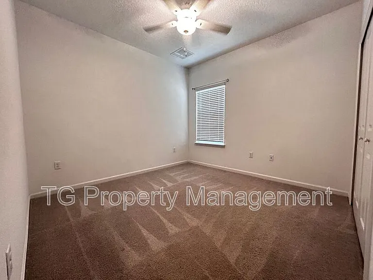 23 Lake Sinclair St — Photo 21