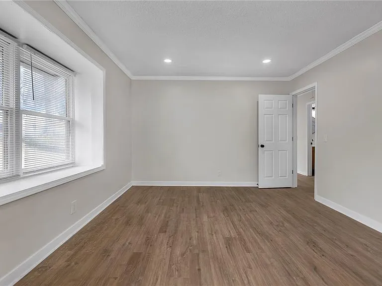 2060 Baker Rd NW — Photo 9