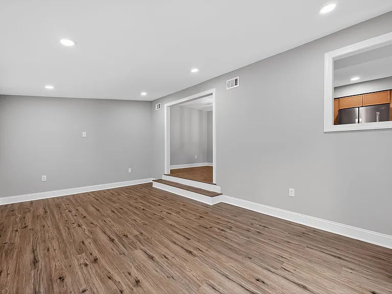 1392 Stokes Rd — Photo 12