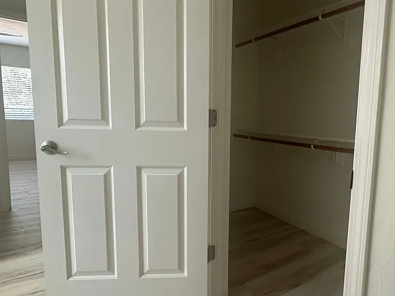Walk in closet