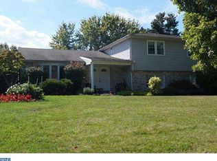 798 Barnswallow Ln, Huntingdon Valley, PA 19006