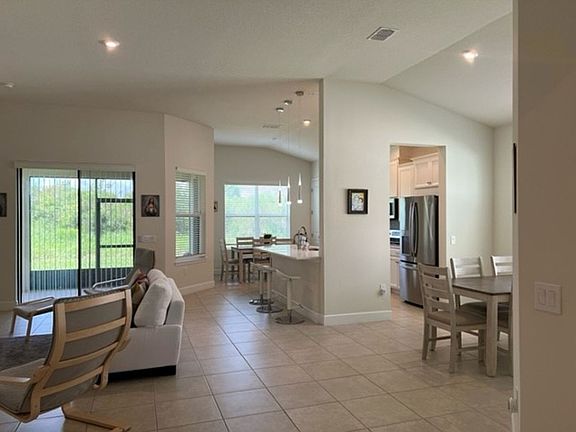 4th image of 3915 Carrick Bend Dr