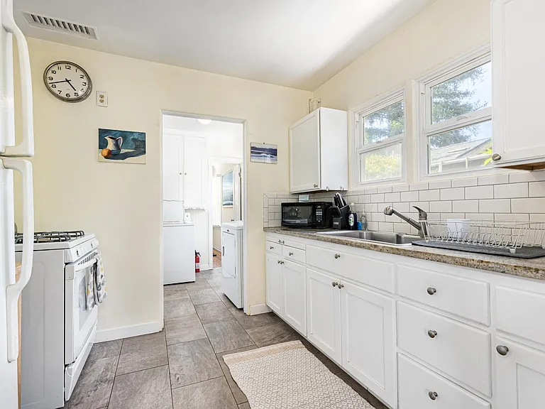 334 San Juan Ave — Photo 15