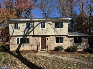 402 Warburton Oaks Dr, Fort Washington, MD 20744