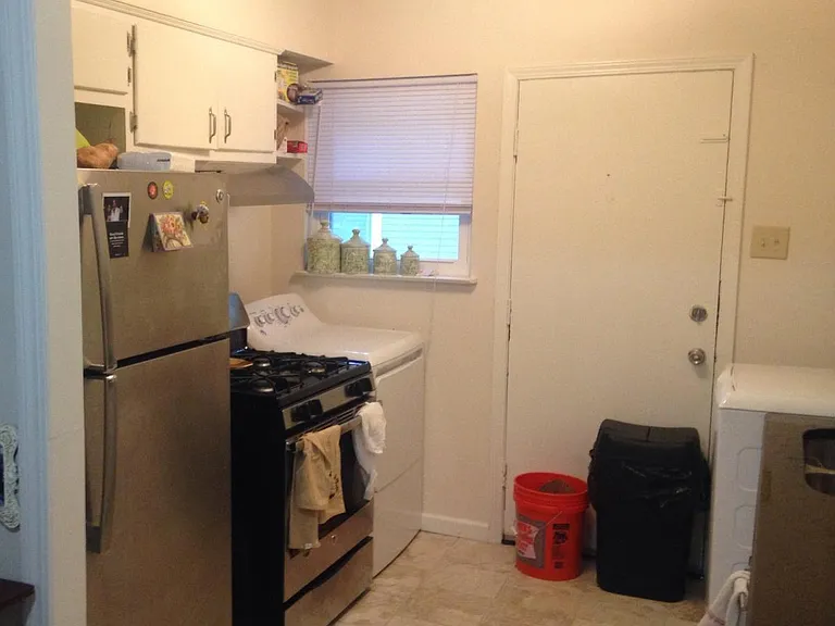 2105 Cowden Ave — Photo 2
