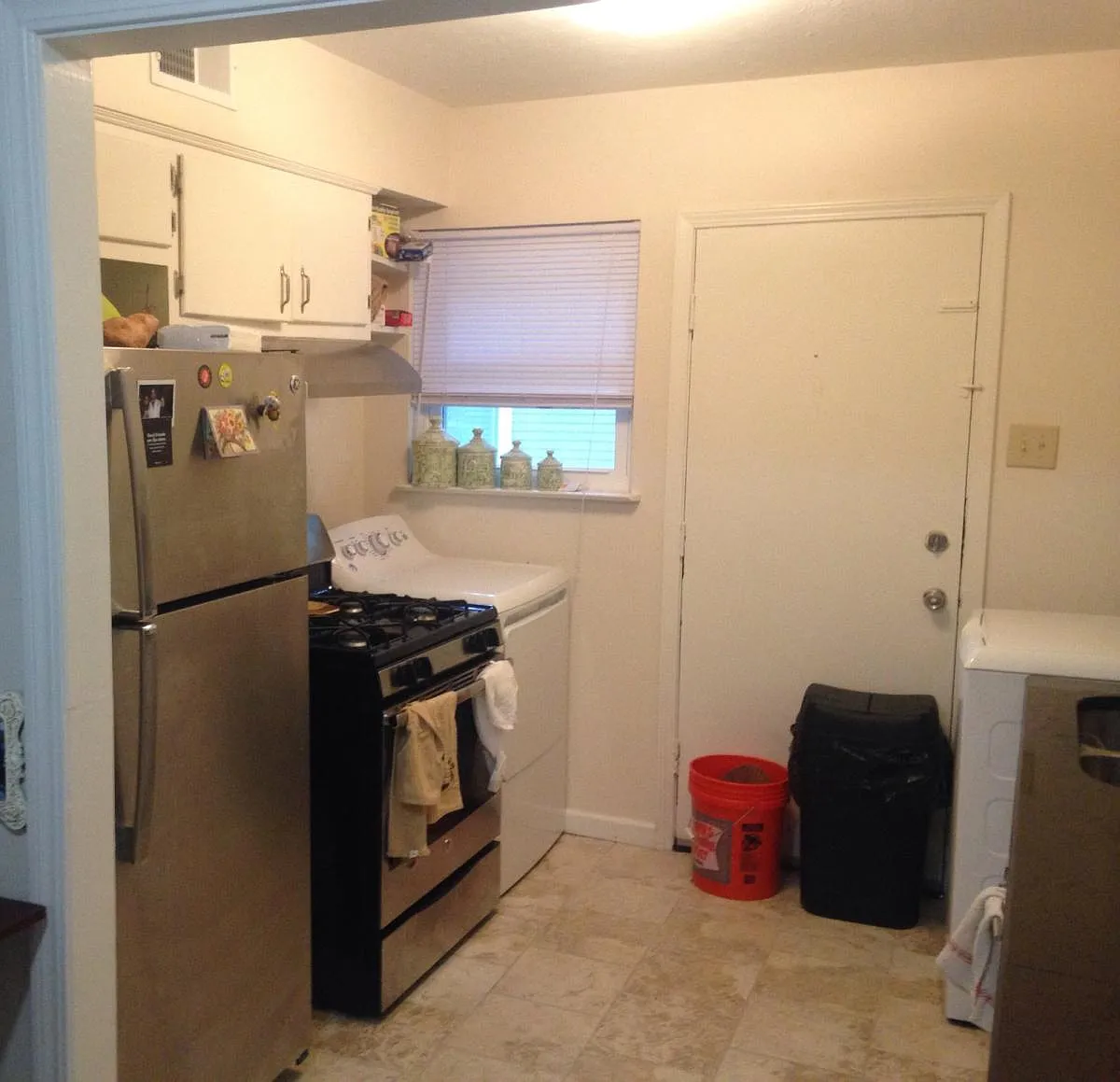 Building Photo - 2105 Cowden Ave