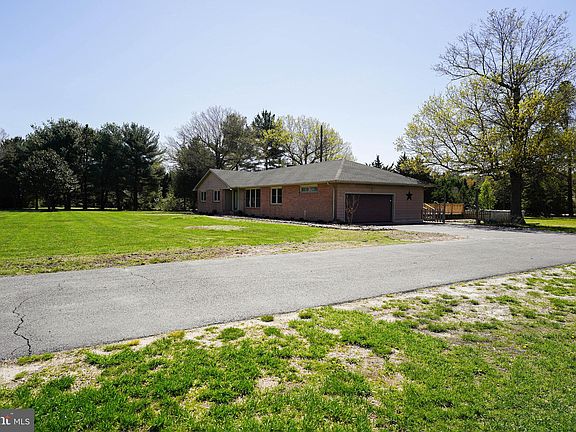 4th image of 14880 Concord Rd