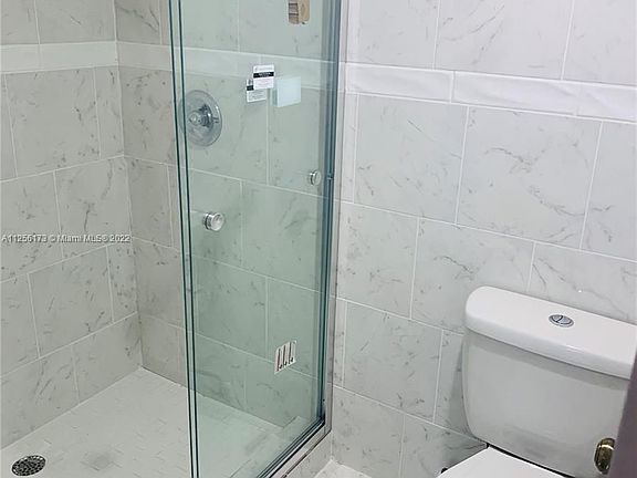 4th image of 1514 Whitehall Dr APT 305