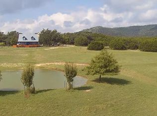 736 Stanford Hollow Rd, Leakey, TX 78873