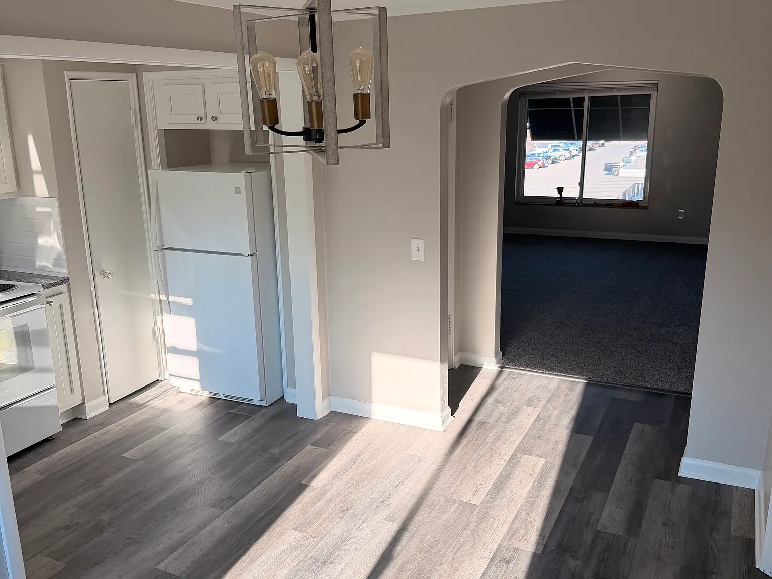 2 bed, 1000 sqft, $1,095 — Photo 3