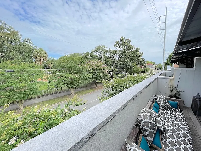 1212 E Broad St — Photo 33