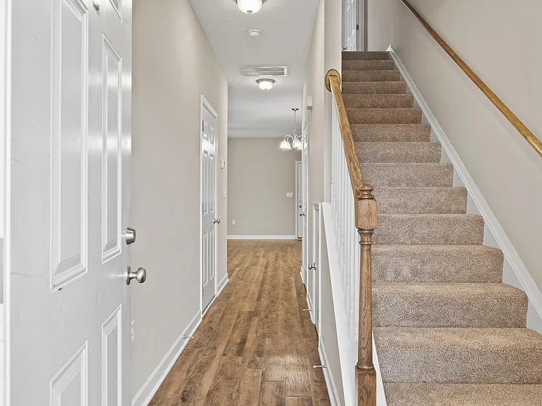 730 Village Creek Dr #B — Photo 10
