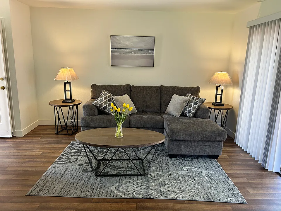 Whitesgate Apartments