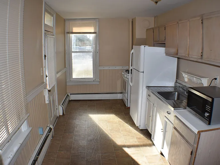 28 W Forrest Ave — Photo 6