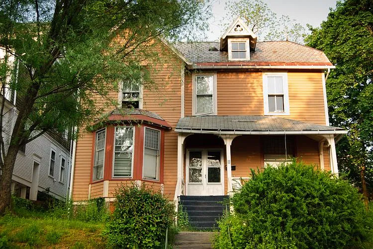 131 N Quarry St