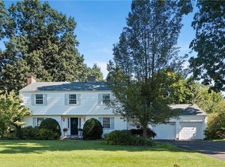 43 Meadow Ln, Manchester, CT 06040